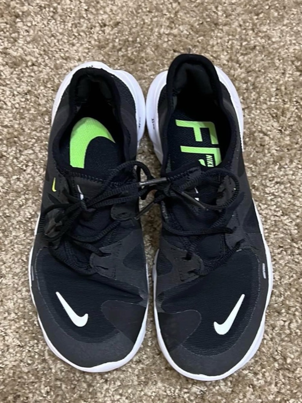 Nike Free Running Shoes Women’s Size 7 – Like New 👟